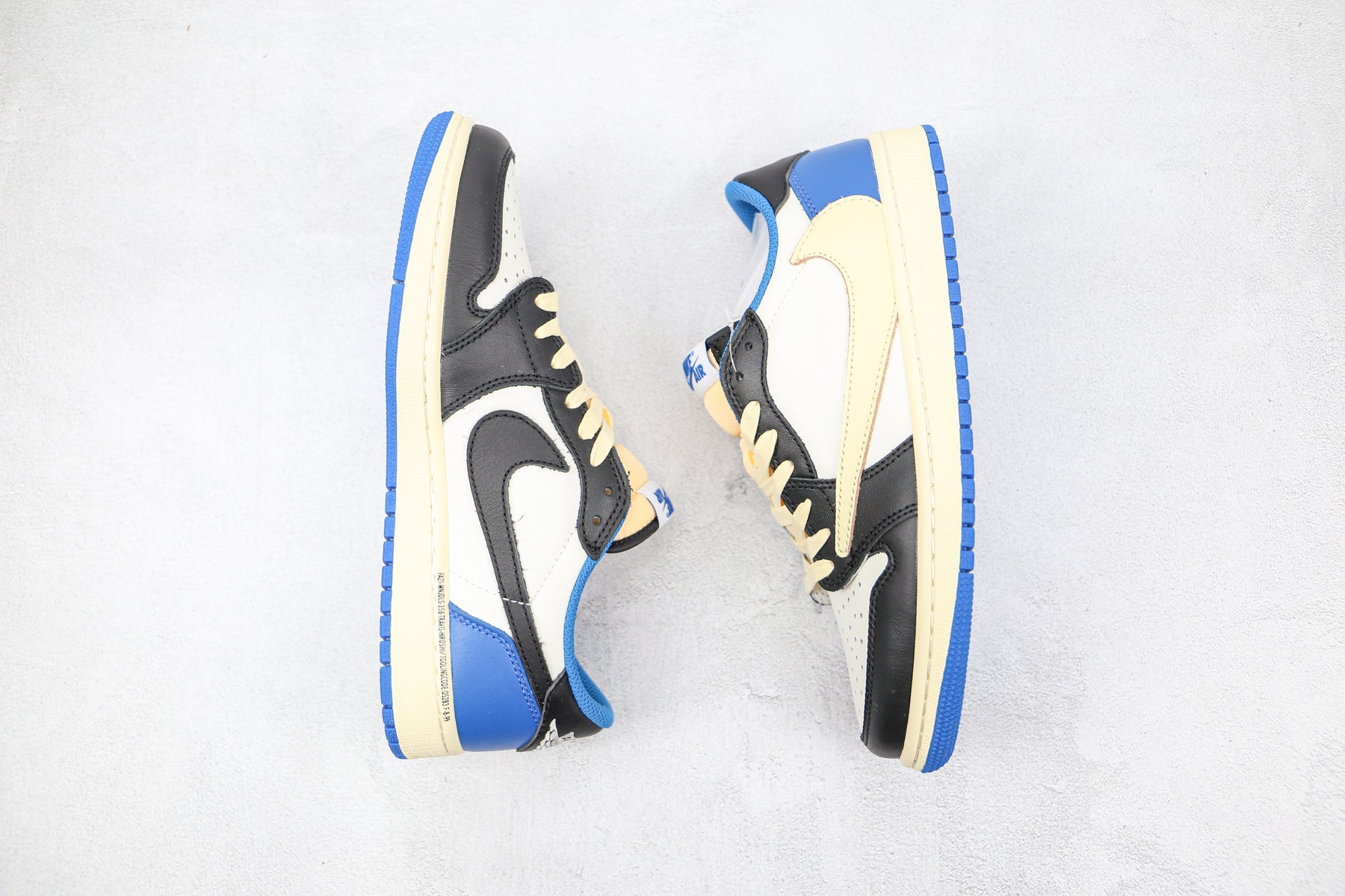 Jordan 1 Low Fragment x Travis Scott