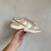 Nike Dunk Low Phantom Metallic Gold (Pronta Entrega)